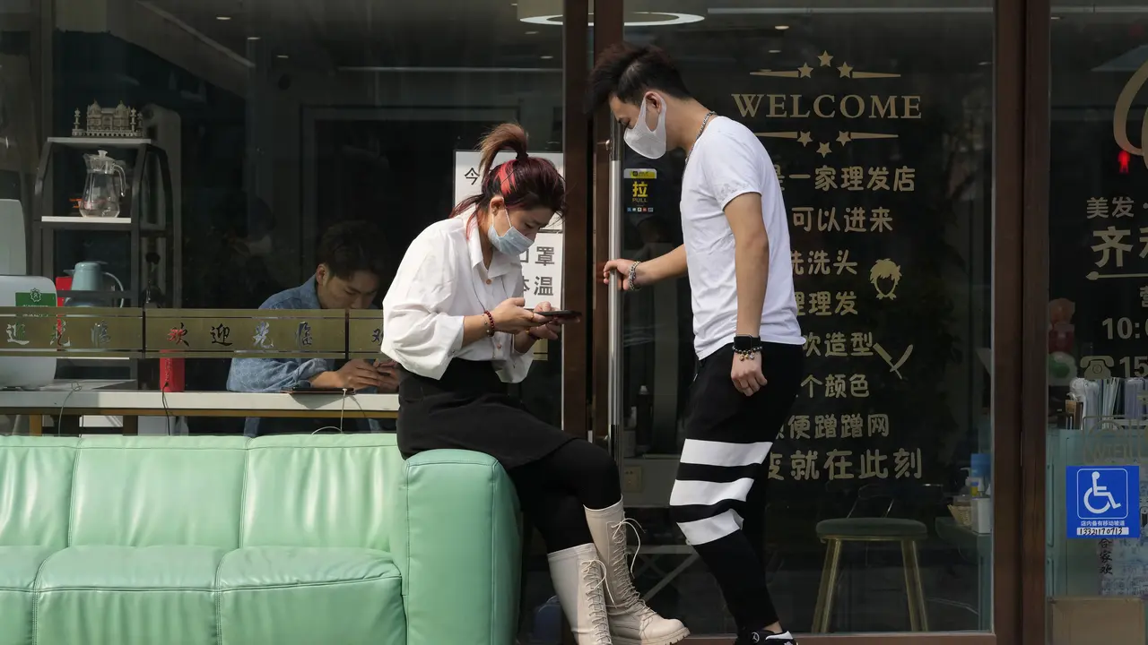 Kasus virus China meningkat, akses ke Shanghai diperketat