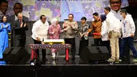 Konfederasi Serikat Pekerja Seluruh Indonesia (KSPSI) merayakan puncak peringatan Hari Ulang Tahun ke-50 di Balai Sarbini, Jakarta Selatan