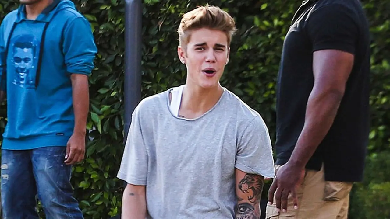 justin-bieber-130916b.jpg