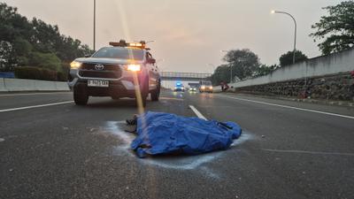 Kronologi Kecelakaan Maut Motor dan Taksi di Tol Cijago