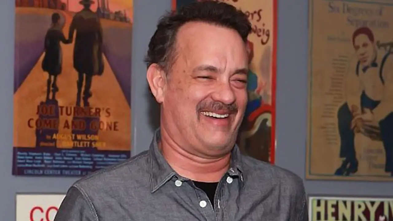 tom-hanks-131101c.jpg