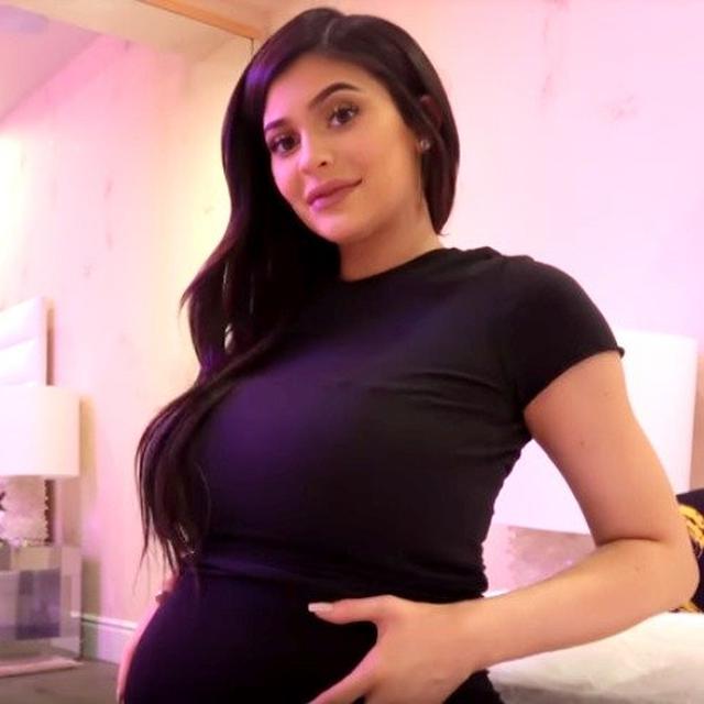 Perbandingan Hamil Usia 20 Ala Kylie Jenner Dengan Usia Lain Health Liputan6 Com [ 640 x 640 Pixel ]
