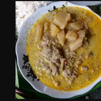 Ares Kedebong, makanan khas Suku Sasak yang terbuat dari batang pohon pisang (Foto:&nbsp;ojilombok.wordpress.com)