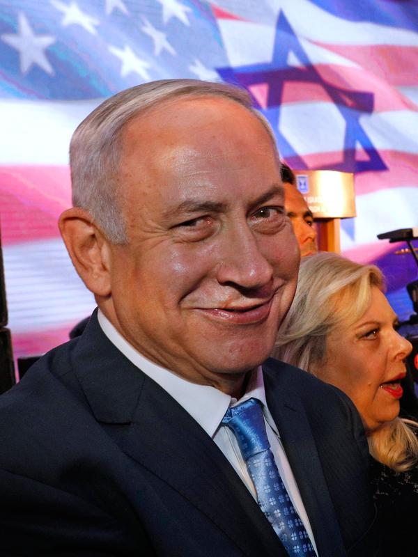 Ekspresi Perdana Menteri Israel Benjamin Netanyahu saat menghadiri peresmian Kedubes AS di Yerusalem, Minggu (13/5). Peresmian Kedubes AS di Yerusalem dihadiri sejumlah tamu VVIP dari berbagai negara. (Gali Tibbon/AFP)
