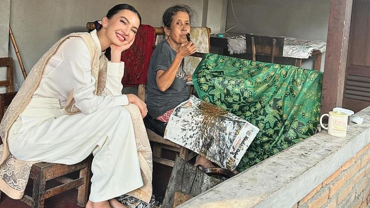 Meski Tajir Melintir, Potret Raline Shah Pilih Belanja Kain Batik di Pasar Tradisional
