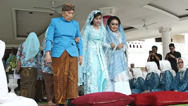 Ardina Rasti mengadakan pengajian untuk persiapan pernikahannya