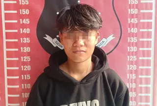 Seorang perempuan berinisial AP (18) di Pesisir Barat, Lampung diringkus polisi terkait penggelapan sepeda motor modus kencan. (Liputan6.com/Istimewa).
