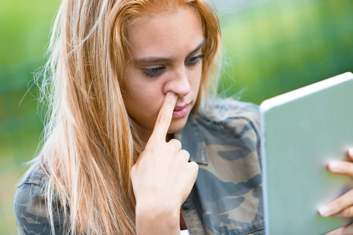 Mengorek hidung atau ngupil (istock)
