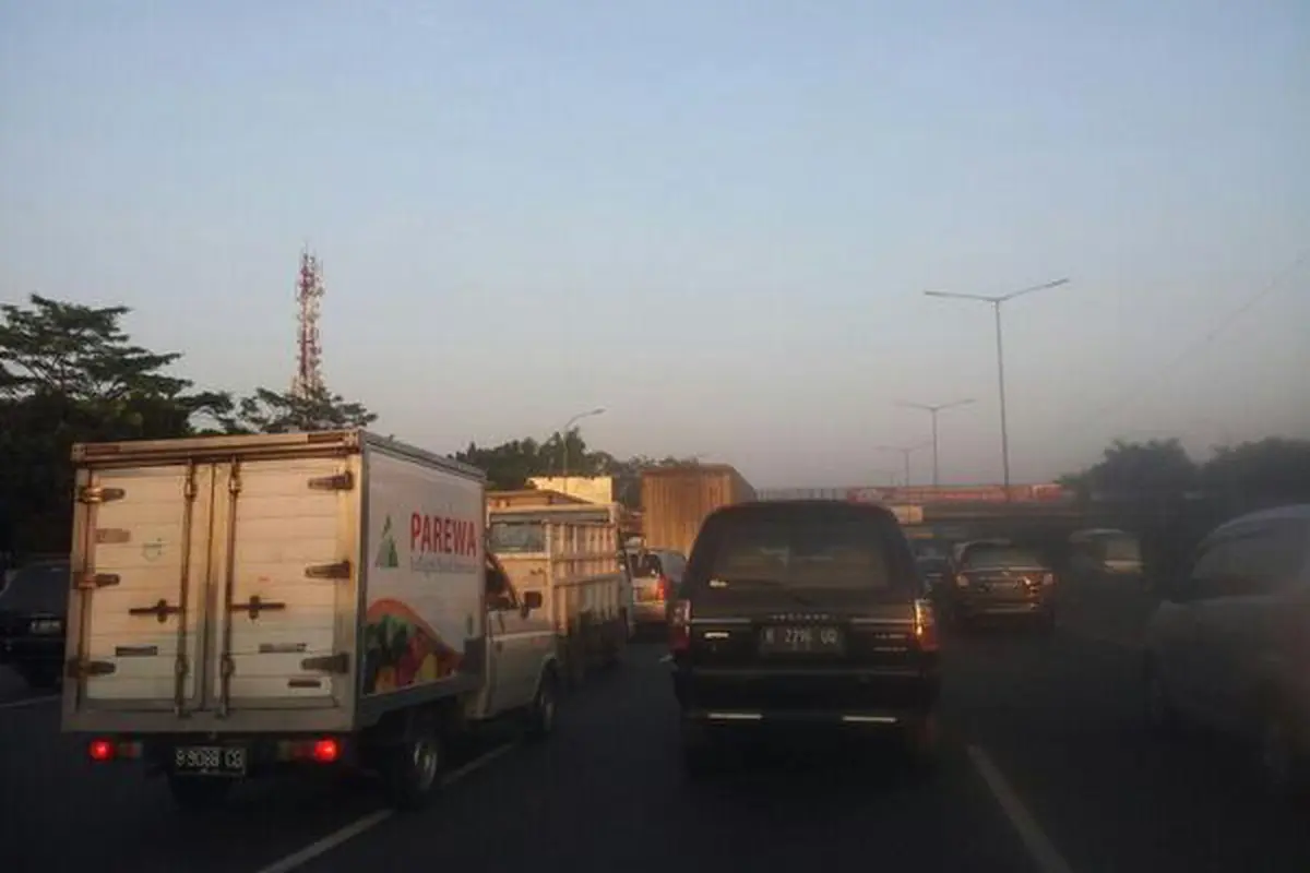 Jelang Akhir Pekan, Cek Lalu lintas Jakarta Pagi Ini