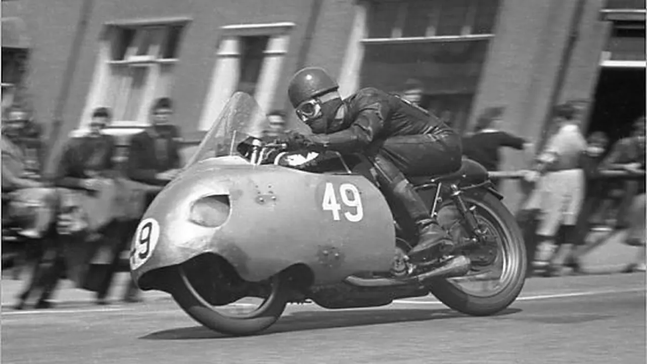 Lomba Isle of Man Senior TT 1957