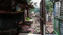 <p>Petugas membongkar ruko di Pasar Burung Barito, Kebayoran Baru, Jakarta Selatan, Jakarta, Selasa (10/5/2022). Pemerintah Kota Jakarta Selatan membongkar sejumlah ruko di Pasar Burung Barito untuk direnovasi. (Liputan6.com/Johan Tallo)</p>