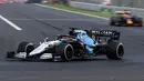 Kejutan juga diberikan oleh pebalap Williams, George Russell. Penantian panjangnya untuk meraih poin bersama tim Williams akhirnya terwujud di GP seri ini. Meski mobil FW413 tak terlalu bersahabat dengan dirinya, Ia berhasil finis di urutan ke-9 di atas Max Verstappen. (Foto: AFP/Peter Kohalmi)