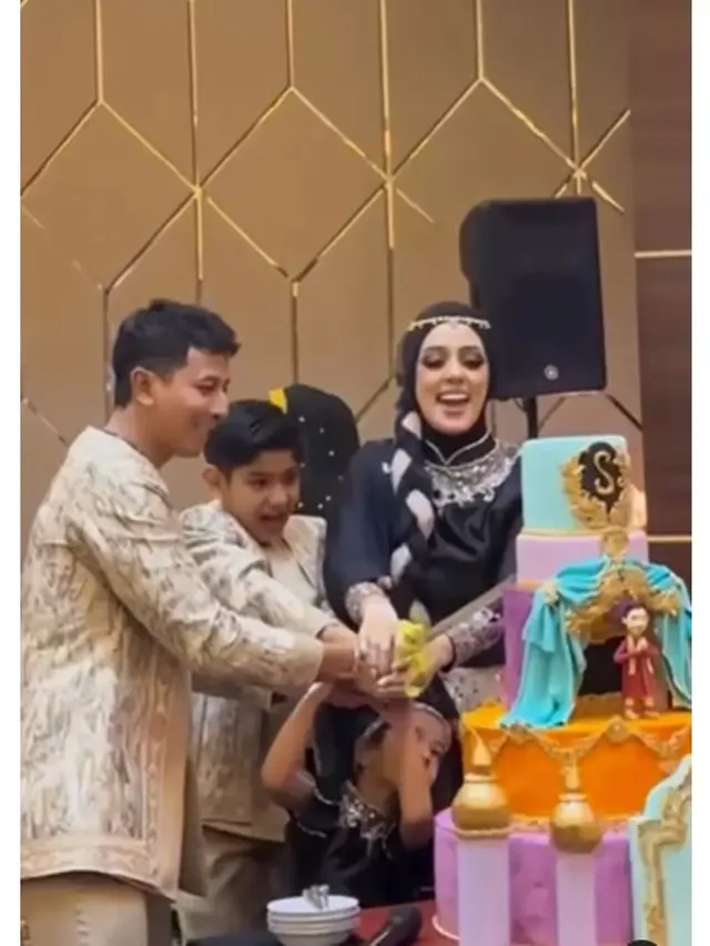 6 Momen Ultah Sonny Septian Bertema Bollywood, King Faaz Ikut Joget India