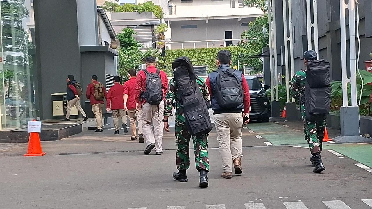 Dikawal TNI, 9 Penyidik Kejagung Datangi Kantor BGN Sore Ini