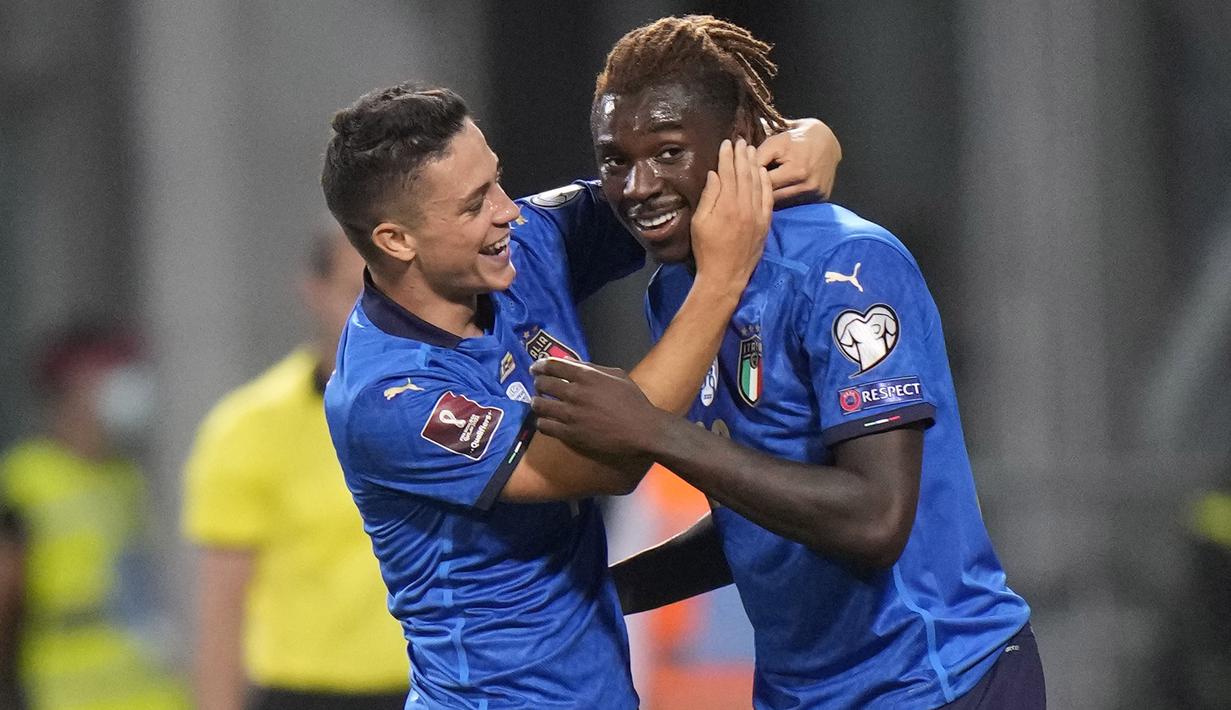 Italia berhasil menekuk Lithuania pada laga lanjutan grup C kualifikasi Piala Dunia 2022 zona Eropa dengan skor telak 5-0. Rekrutan anyar Juventus, Moise Kean terpilih menjadi man of the match pada laga tersebut. (Foto: AP/Luca Bruno)