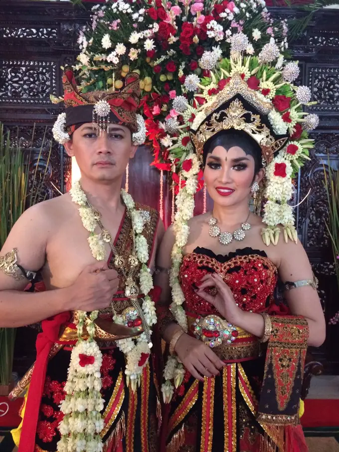 [Bintang] Fitri Carlina dan Hendra Sumendap