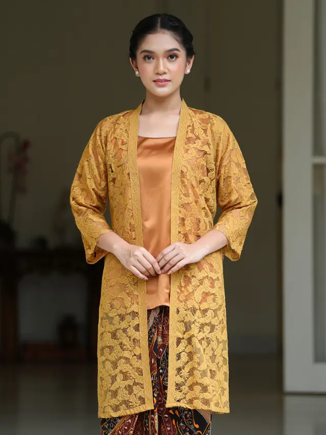 Model Kebaya Brokat Terbaru
