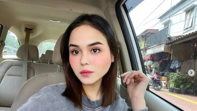 Edelenyi Laura