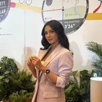 Fanny Ghassani mengenakan Seri HUAWEI WATCH GT 6. [Anisha/Fimela]
