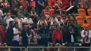 Ekspresi senang Jokowi usai laga semifinal AFF Cup 2016 di Stadion Pakansari, Bogor, (03/12/2016). (Bola.com/Nicklas Hanoatubun)