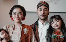 Elegen dan Serasi, 5 Model Baju Adat Jawa yang Dikenakan Siti Badriah dalam Pemotretan Keluarga