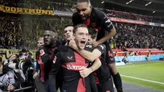 Tangan dingin Xabi Alonso sukses membawa Bayer Leverkusen sebagai tim yang mampu tampil garang dan tak terkalahkan di sepanjang musim ini. Namun selain sang pelatih, ada beberapa nama pemain yang punya andil penting di dalam tim. Berikut 7 Aktor di balik beringasnya penampilan Bayer Leverkusen Musim 2023/2024. (AP Photo/Martin Meissner)