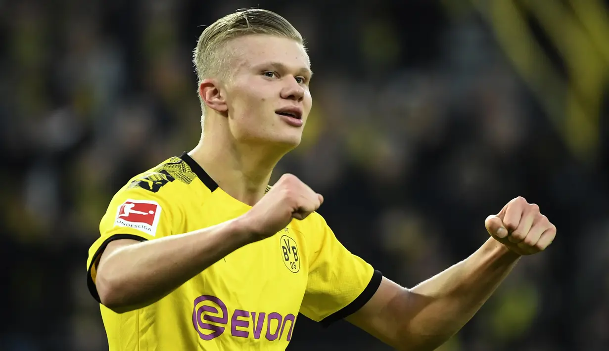 2. Erling Haaland (Borussia Dortmund) - Pemain asal Norwegia ini berhasil meraih penghargaan Golden Boy 2020. Sepanjang 2020, penampilan Erling Haaland memang istimewa, ia mencetak 44 gol di semua kompetisi pada musim 2019/2020. (AFP/Ina Fassbender)