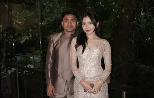 Prewedding Asnawi Mangkualam dan Yuriska Patricia Berbalut Adat Makassar