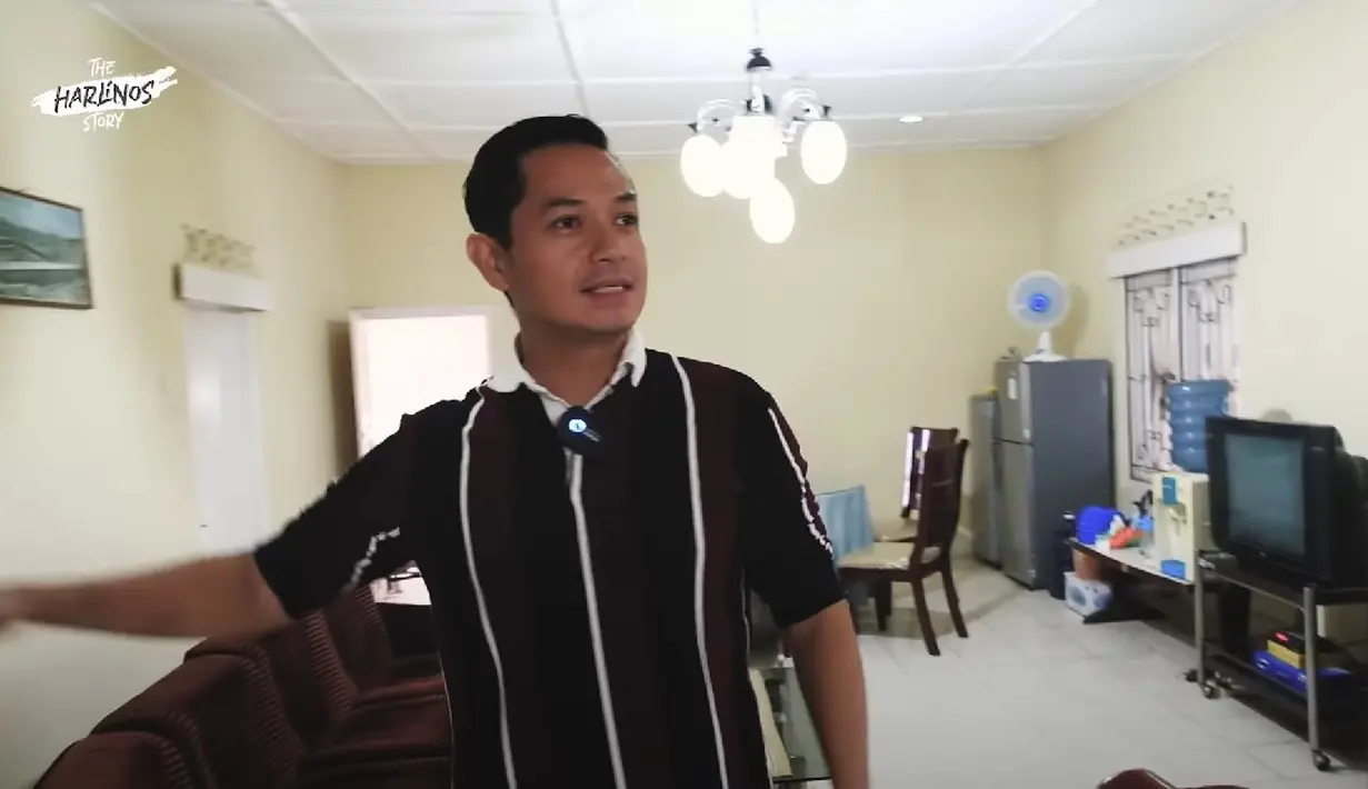 Suasana rumah keluarga besar Dude Harlino di kampung halaman di Lintau, Sumatera Barat. (Foto: YouTube/The Harlinos Story)