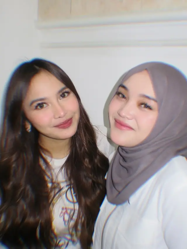 6 Potret Putri Delina di Ulang Tahun Mahalini ke-25, Kedekatan Ipar yang Manis