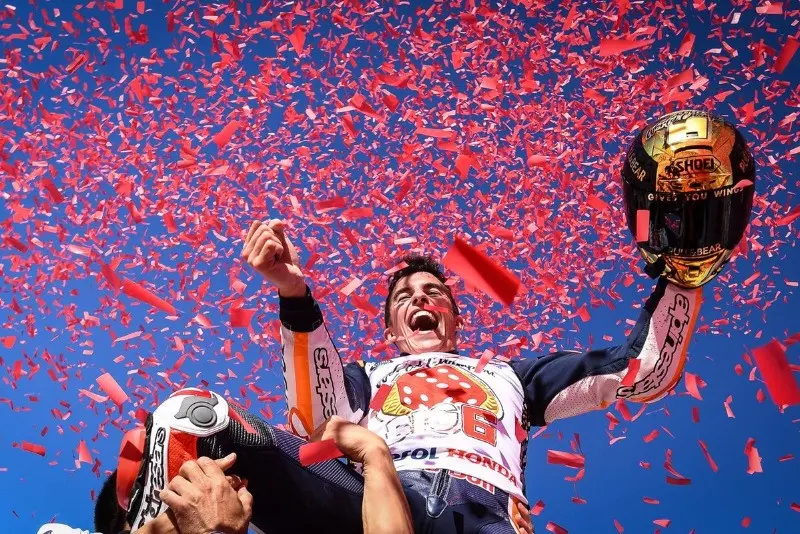 Juara dunia empat kali MotoGP, Marc Marquez, dipercaya bisa melewati rekor 15 gelar juara milik legenda asal Italia, Giacomo Agostini. (MotoGP)