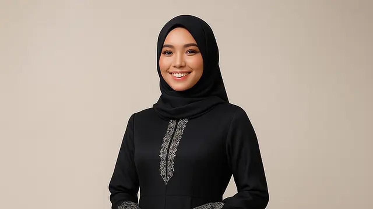 10 Model Gamis Batik Kombinasi Hitam Polos dan Silver, Jadi Outfit Kece Selama 2025