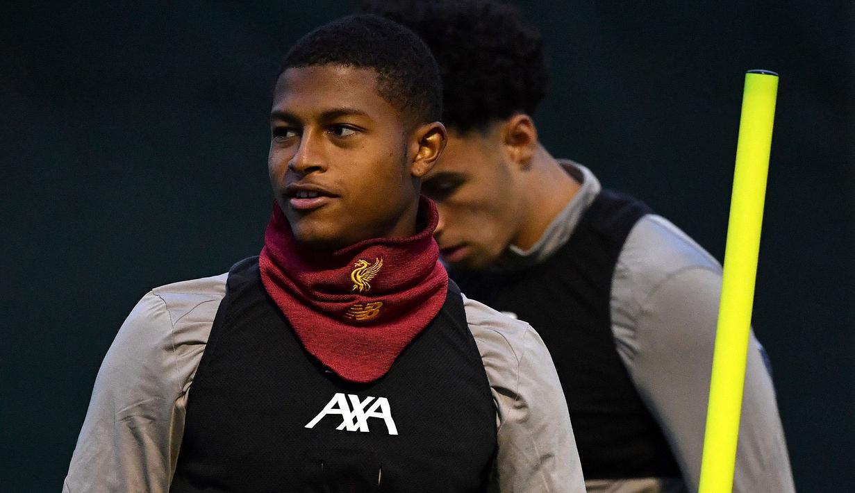 Rhian Brewster yang kini tengah menjalani musim ketiga bersama Sheffield United tercatat pernah membela Liverpool selama dua musim pada 2018/2019 hingga 2019/2020 setelah dipromosikan dari tim akademi. Namun akibat gagal bersaing, ia tak pernah sekali pun dipercaya Jurgen Klopp untuk tampil membela Liverpool di Premier League. Ia hanya tampil 4 kali di ajang Piala Liga, Piala FA dan Community Shield. (AFP/Paul Ellis)