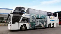 New Armada Highlander merupakan salah satu bus double decker mereka. Saat ini terdapat satu armada Trans Jakarta yang menggunakan model ini sebagai bus city tour. (Source: Twitter/@armadakaroseri)