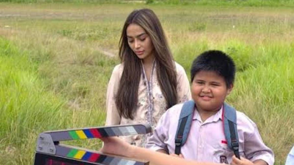 Karina Icha Syuting Film Horor Terbaru, Puji Bakat Akting Bintang Cilik Rasya Anton Timbang