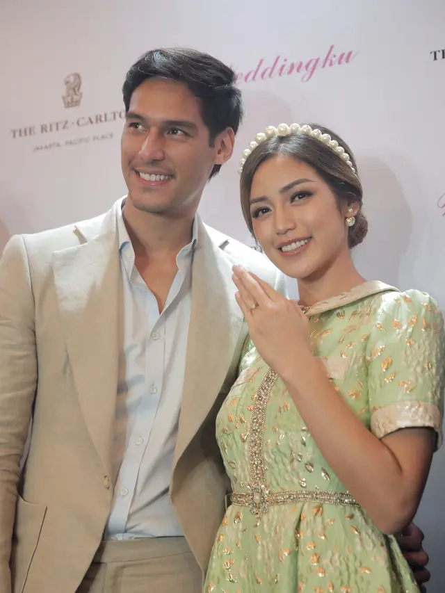 [Fimela] Prescon Lamaran Jessica Iskandar dan Richard Kyle