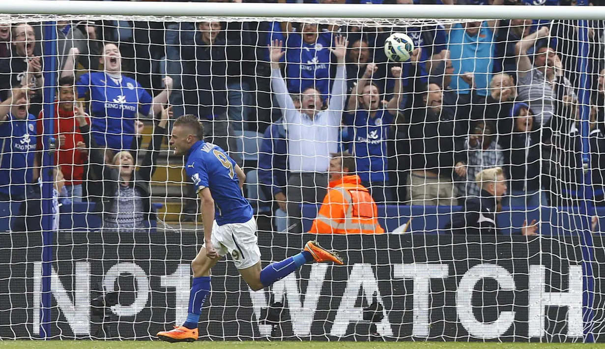Selebrasi pemain depan Leicester City, Jamie Vardy, usai menjebol gawang Manchester United di laga lanjutan Liga Primer Inggris di Stadion King Power, (21/9/2014). (REUTERS/Darren Staples)