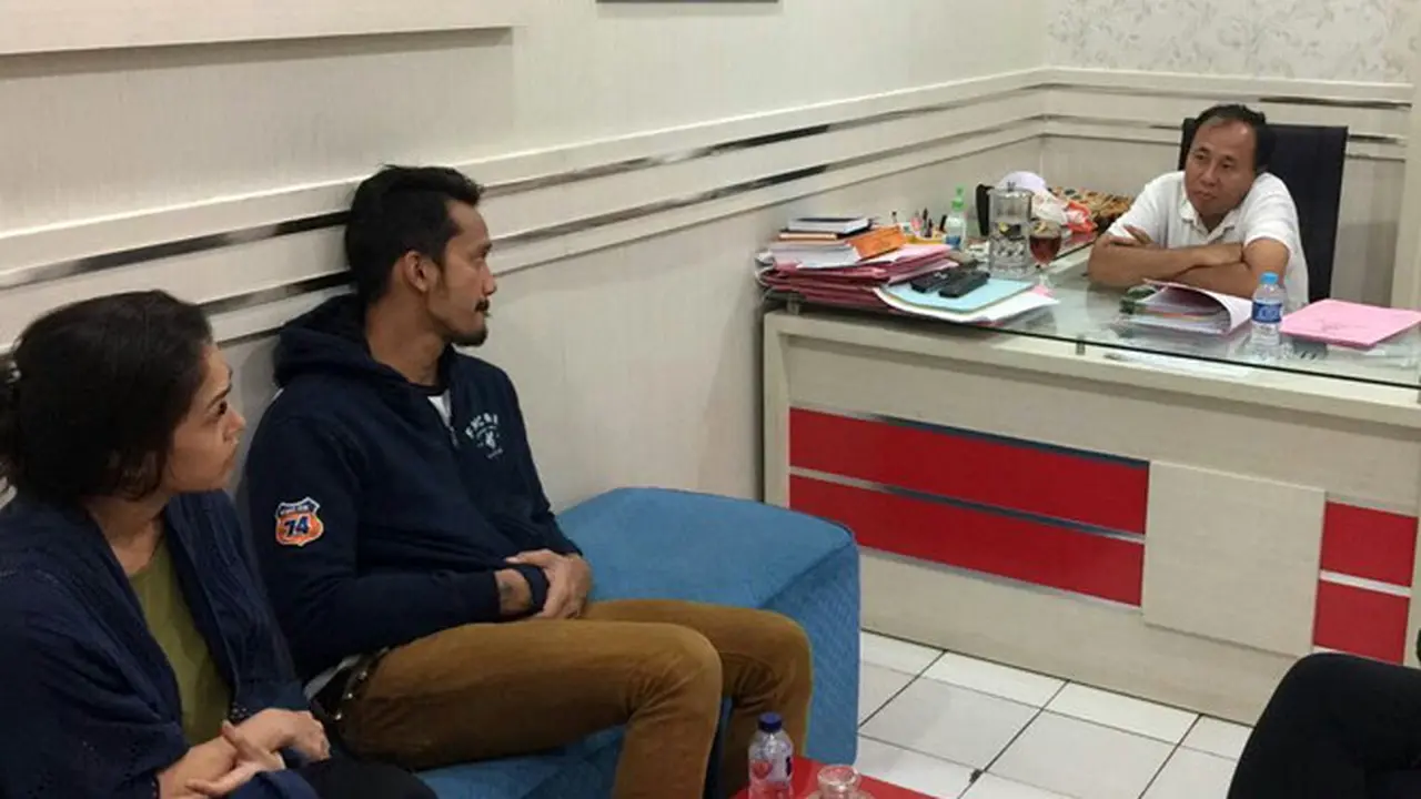 [Bintang] Tora Sudiro dan Mieke Amalia