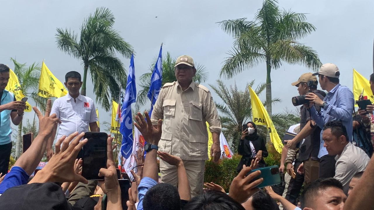 Juri mengatakan, Prabowo telah mencanangkan bahwa tim nasional RI harus bisa masuk ke piala dunia.&nbsp;
