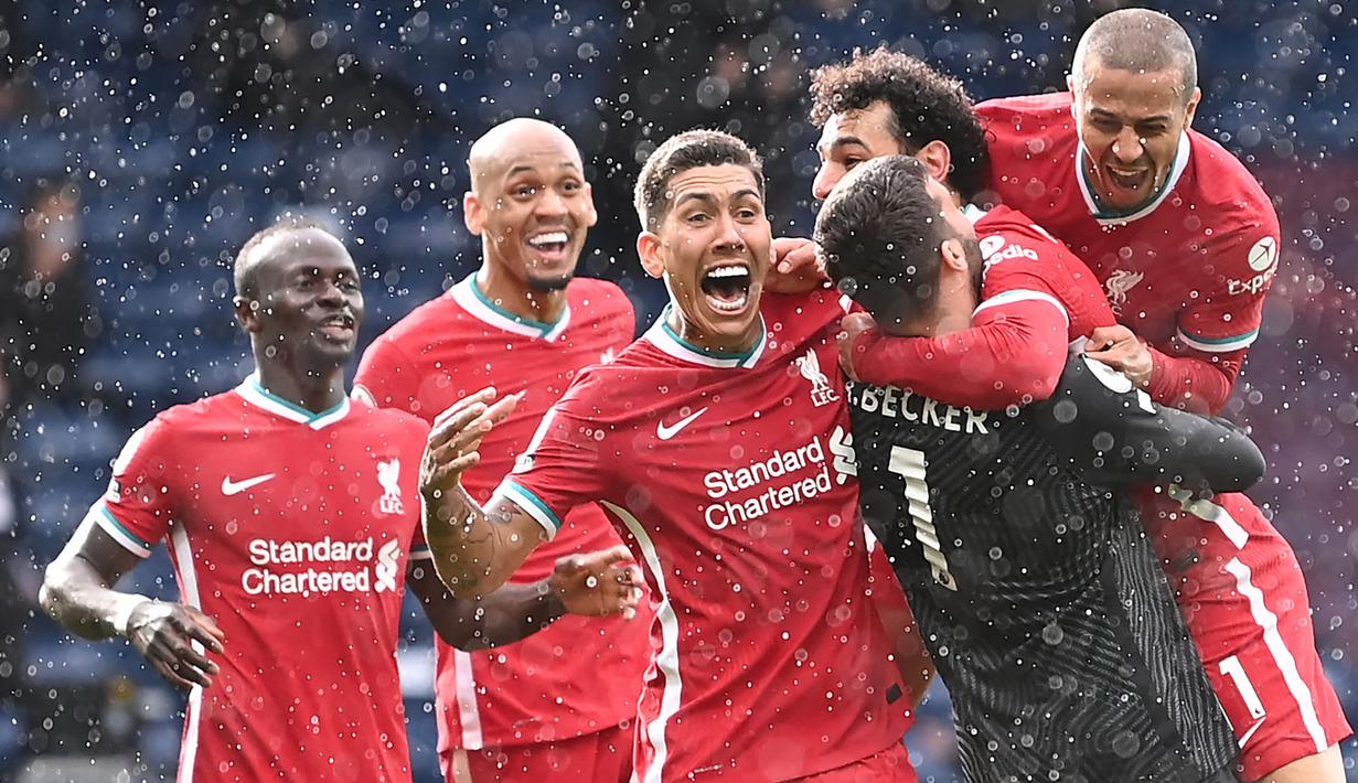 Liverpool merupakan satu-satunya klub di Liga Inggris yang belum pernah mencicipi kekalahan hingga pekan ini. The Reds sukses mengoleksi 15 poin dari 4 kemenangan dan 3 kali seri. Skuat asuhan Juergen Kopp tersebut saat ini menempati urutan kedua klasemen sementara. (AFP/Pool/Laurance Griffiths)