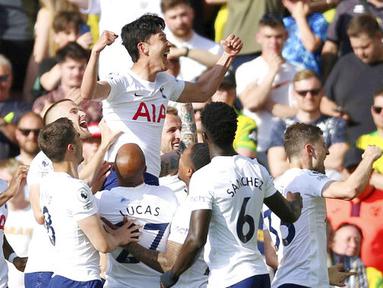 Son Heung-min baru saja mengukir sejarah sebagai pemain Asia pertama yang mampu memenangkan Sepatu Emas Liga Inggris. (Nigel French/PA via AP)
