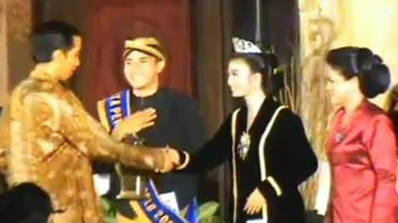 Sebelum Jadi Calon Menantu, Selvi Disematkan Mahkota Oleh Jokowi