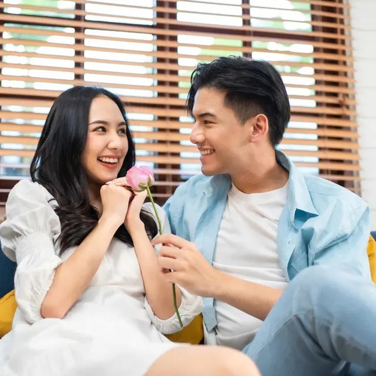 Kenali Tanda Cinta Lama Bersemi Kembali, Indikasi Perasaannya yang Kini Merindukanmu Lagi