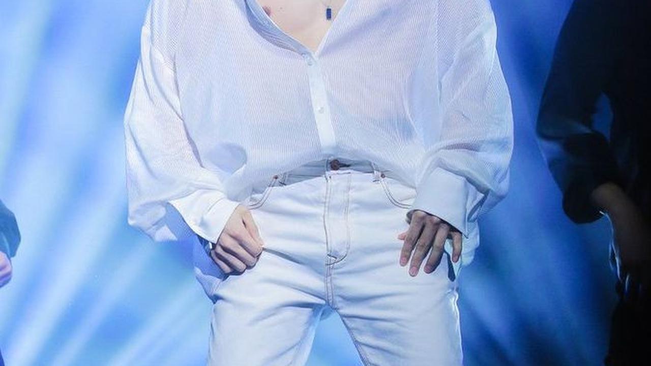 Im Siwan, yang juga dikenal sebagai anggota boy band ZE:A, telah mencatat prestasi gemilang di dunia seni peran dan seni musik.