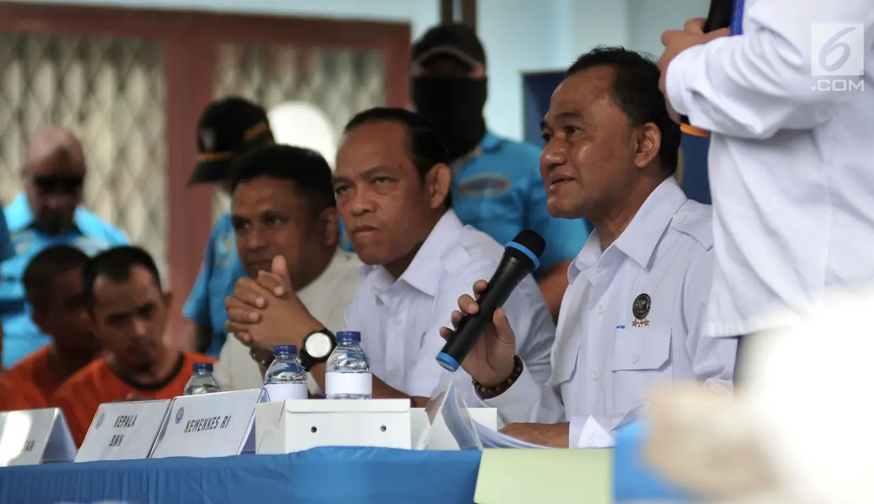 Kepala BNN Komjen Pol Heru Winarko memberikan keterangan kepada awak media saat rilis pemusnahan narkotika di Badan Narkotika Nasional (BNN), Jakarta, Selasa (12/3). (merdeka.com/ Iqbal S. Nugroho)