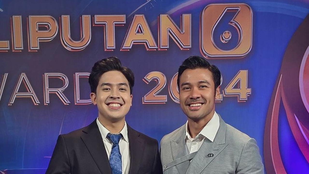 Tak lengkap rasanya jika Jerome Polin tidak mengabadikan setiap momen bertemu dengan selebriti terkenal, termasuk dengan Chicco Jerikho.<br>