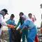 Ribuan Orang Gotong Royong Bersihkan Pantai Ancol Plengsengan Banyuwangi