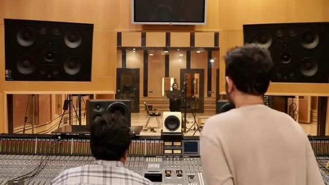 6 Potret Terbaru Cita Citata Tampil Berhijab saat Rekaman, Didoakan Istiqomah