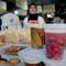 Aneka minuman yang dijual di Pasar Takjil Benhil, Jakarta, Selasa, (1/7/14). (Liputan6.com/Johan Tallo)