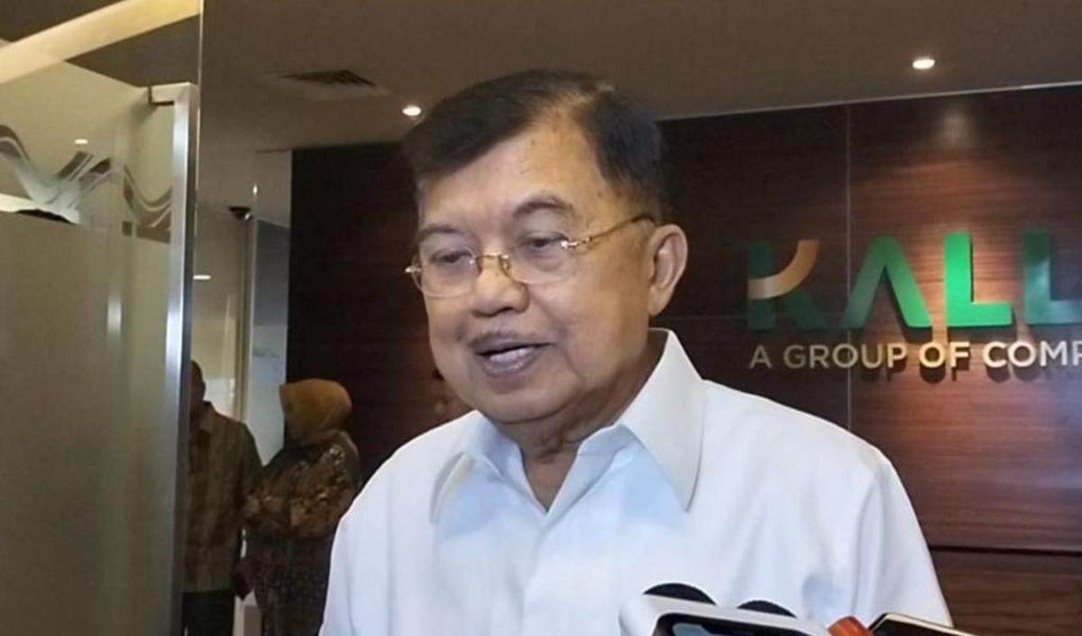 Wapres ke-10 dan 12, Jusuf Kalla (JK) mempertanyakan KPU terkait penghapusan perolehan suara Pemilu 2024 di sirekap tersebut.